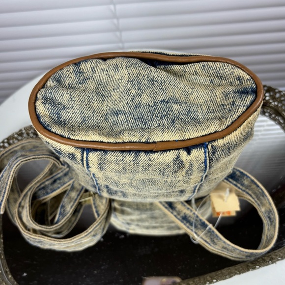 Vintage Fanny Pack Deadstock Acid Wash Denim Bag Save the Whales Panda Travel - Picture 7 of 11